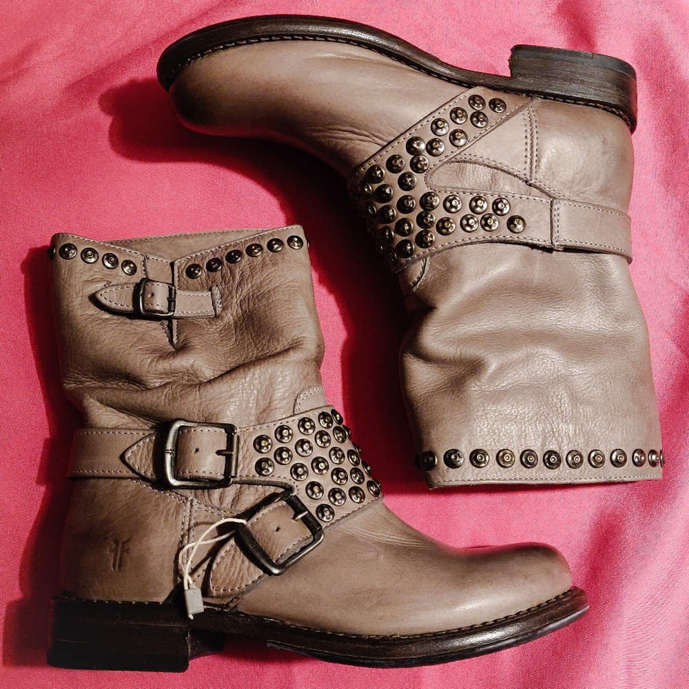 Frye Jenna Studded Short Leather Boots Grey Taupe